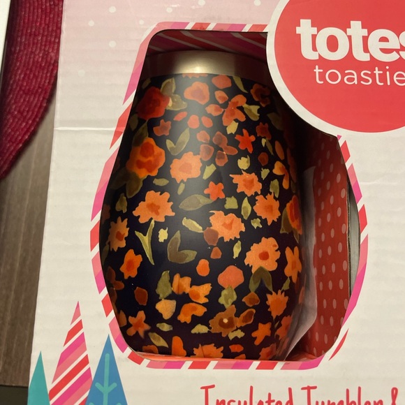 Totes Toasties Insulated Tumbler & Slipper Sock Set - Picture 3 of 5